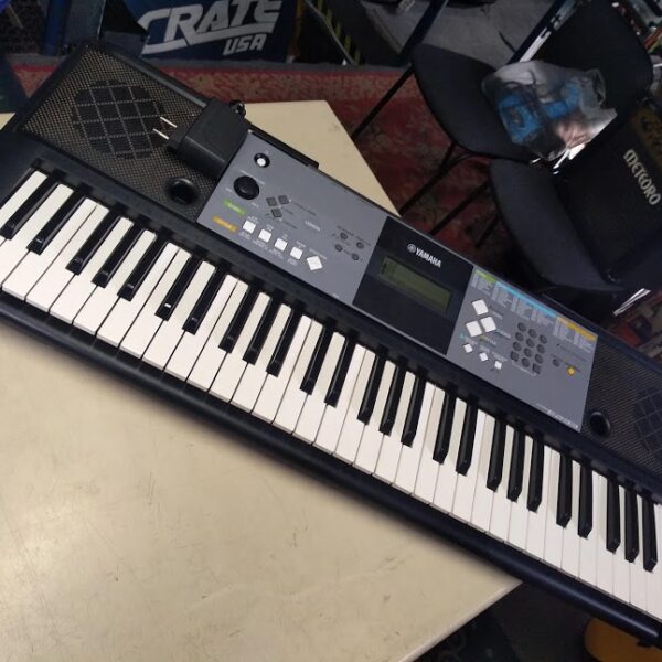 TECLADO YAMAHA PSR 520 (6508) Premier Som